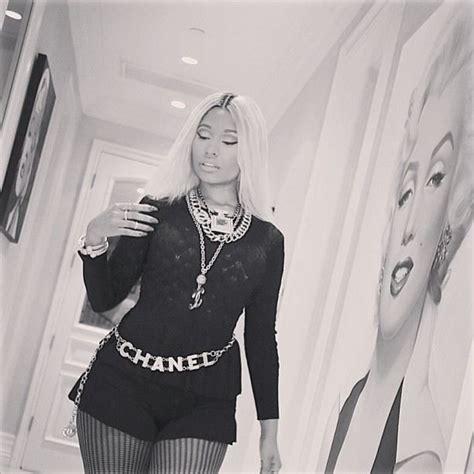 Nicki Minaj Shows Off Sexy Thighs And Camel Toe On Instagram Photo
