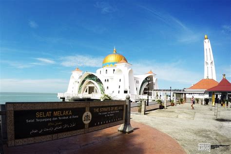 Tf value mart 26 km. Indahnya Masjid Selat Melaka, Pulau Melaka!