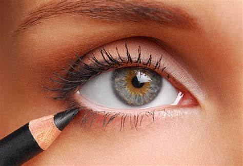 how to apply makeup for contact lens wearers