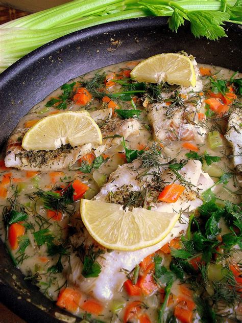 Ryba W Sosie Z Warzywami Fish In Creamy Vegetable Sauce Lekcje W Kuchni