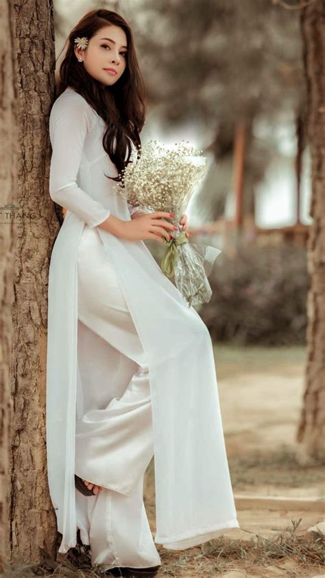 Vietnamese long dress | Vietnamese traditional dress, Ao dai, Vietnamese long dress