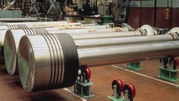 Wartsila 6 l 64 (6 горшков, диаметр цилиндра 64 см., 12000 kw). Which is the biggest IC engine? - Quora