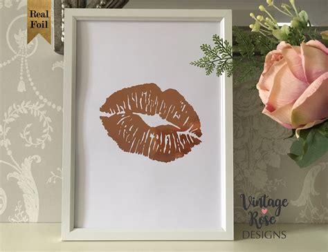 Kiss Foil Print Rose Gold And White