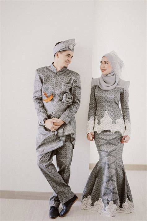 Anda bisa membawakan sebuket bunga favorit sang sahabat untuk memeriahkan harinya. Kado Hadiah Perkahwinan: Dapatkan Baju Pengantin Dengan ...