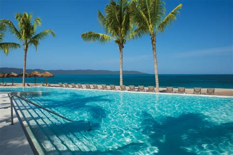 The area was later settled by farmers, fishermen, and mango and banana plantation owners. All-Inclusive AM Resorts in Puerto Vallarta Hotel Zone ...