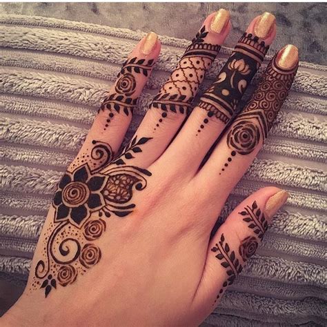 Top More Than Mehndi Ki Achi Design Super Hot Poppy