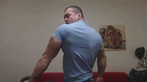 Carin The Bodybuilder Musclegod Huge Arms Youtube