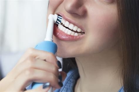 5 Benefits Of Using An Electric Toothbrush