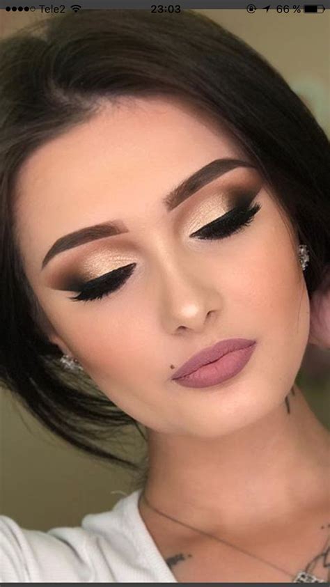 Stunning 37 Beautiful Neutral Makeup Ideas For The Prom Party Klambeni