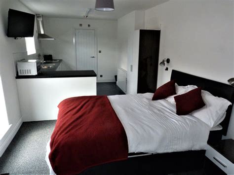 Similar searches studio flat difc for rent a1 properties is pleased to offer you an inviting studio apartment with separate bedroom in sky gardens difc, the location is fantastic! 'Brand New Luxury 1 Bedroom Studio Flats - Central' Room ...