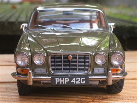 Englands Schönste Limousine Jaguar Xj6 Von Paragon Originale Modelle