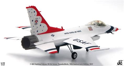 The cockpit and its bubble canopy give the pilot unobstructed forward and upward vision, and greatly improved since sept. F16C Fighting Falcon USAF, US Air Force, ThunderBirds ...