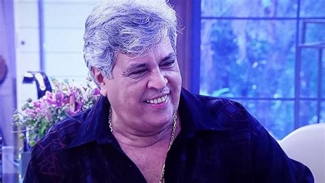 Se te agarro com outro te mato 03. Sidney Magal assume novo visual com cabelo grisalho