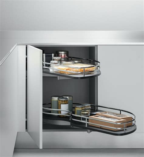 Contenitori in alluminio e metallo estraibili da fissare sulle spalle del mobile della cucina. How to organise your kitchen space, Products - Arclinea
