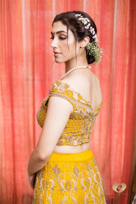 How To Recreate Kareena Kapoors Bridal Look From Veere Di Wedding Bridal Look Wedding Blog