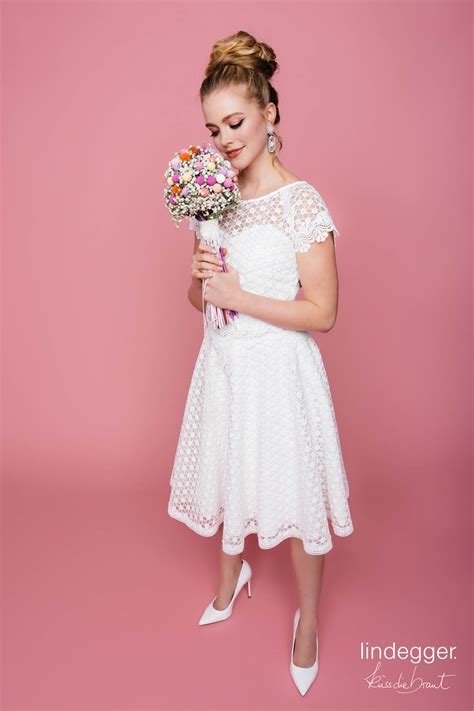 Only steht für lässige looks! Brautkleider-Trends - Hochzeitsagentur ...