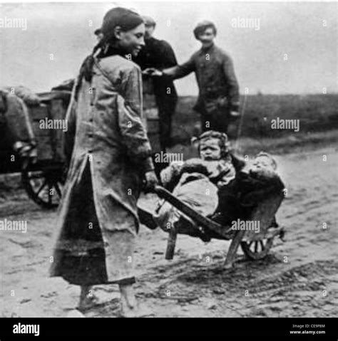 World War 1 Refugees Stock Photo Alamy