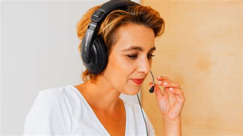 12 Best Jobs With Limited Hand Use (Carpal Tunnel Friendly) - Salarship