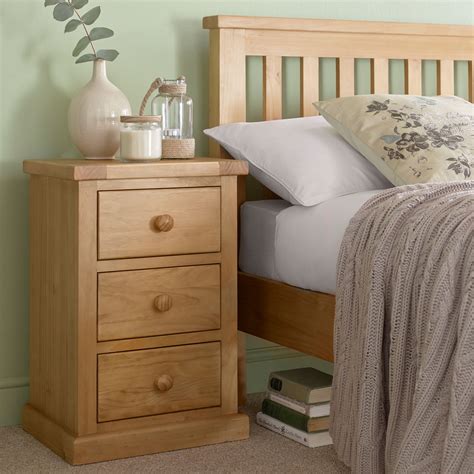 Chunky Pine Large 3 Drawer Bedside Cabinet Bedroom Furniture Alexander Ellis