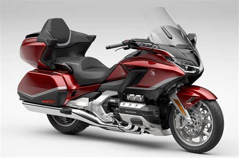 Honda nc00x dct is the first machine we present. 2021 Honda Gold Wing Tour Lineup First Look (7 Fast Facts ...
