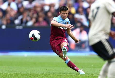 West Ham Uniteds Aaron Cresswell Raves About Dimitri Payets Free Kicks
