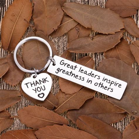 Finding a gift for you boss can be, well, a challenge. Leaders Boss Appreciation Gifts Keychain for Christmas Men ...