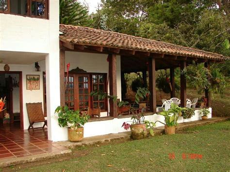 Aprendo en casa ofrece experiencias de aprendizaje, herramientas y recursos educativos orientados a favorecer los aprendizajes. 17 mejores ideas sobre Casas De Campo Rusticas en Pinterest | Salas rusticas, Entrepiso del ...