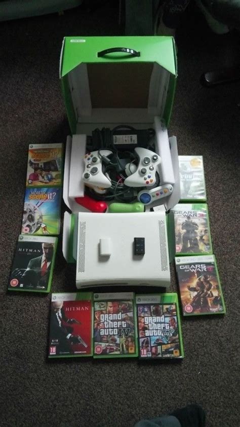 Xbox 360 60gb Console Bundle 2 Controllers 4x Quiz Controllers 9