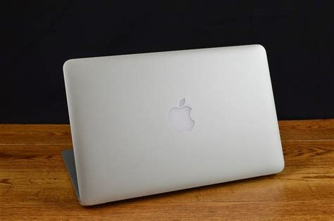 Harga Dan Spesifikasi Apple Macbook Air 11 Inch 2014 Review