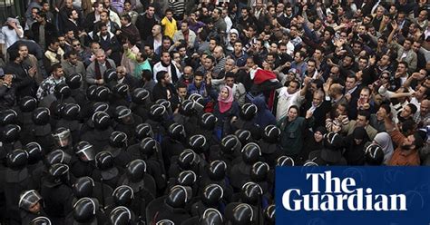 Egyptian Protesters Defy Cairo Crackdown In Pictures World News The Guardian