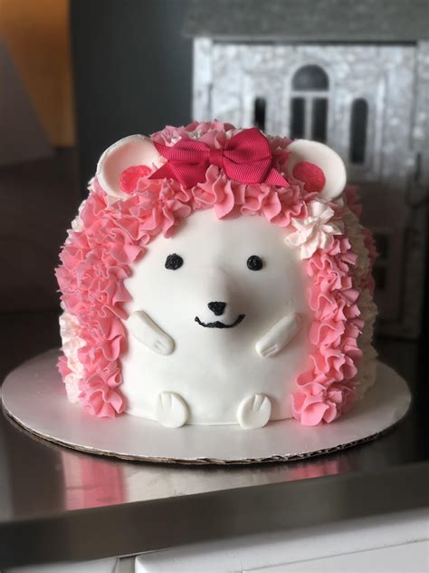 Find information about various birthday cake trends ideas, trends for gifting and buying the birthday cakes and birthday cake designs according to along with time, the trend for gifting and buying birthday cake trends has increased. My 8 year old daughter wanted a hedgehog cake for her birthday. I tried my best : Baking