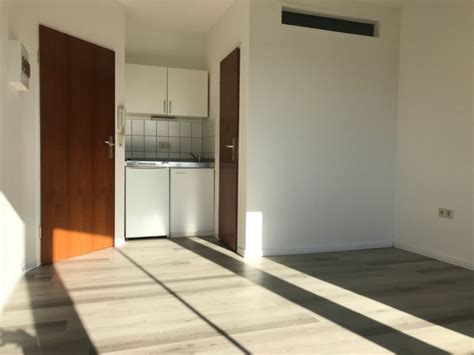Der durchschnittliche kaufpreis für eine eigentumswohnung in kassel liegt bei 2.370,18 €/m². Renoviertes 1 Zimmer Apartment / Wohnung in Kassel Nähe ...