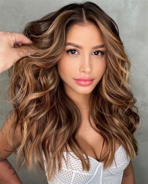 Delicious Caramel Bronde Highlights Highlights For Dark Brown Hair Brunette Hair With