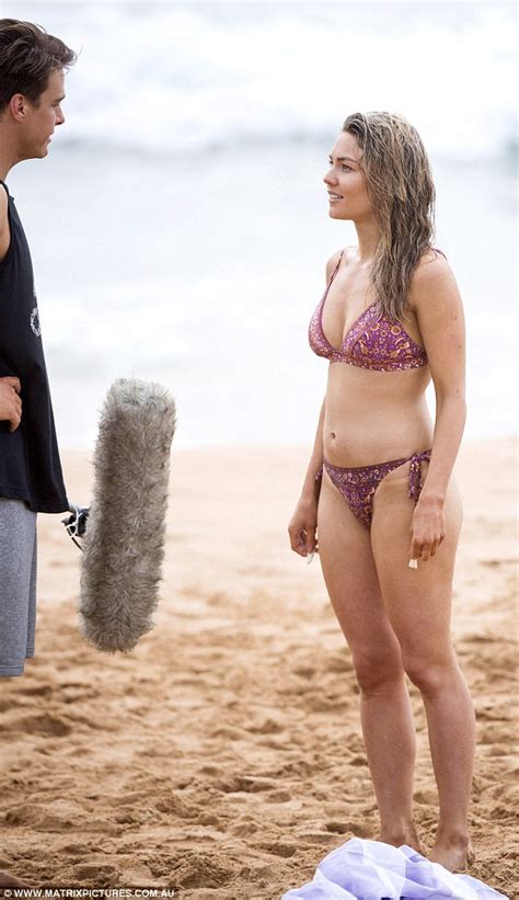 Sam Frost Finally Makes Home And Away Bikini Debut Daily Mail Online