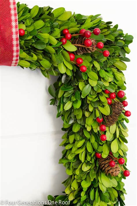 How To Make A Wreath Using Boxwood Christmas Wreath Pinning Party