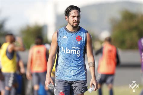 Vasco estaria interessado na contratação de diego souza. Vasco publica imagens de Martín Benítez no treino - SuperVasco
