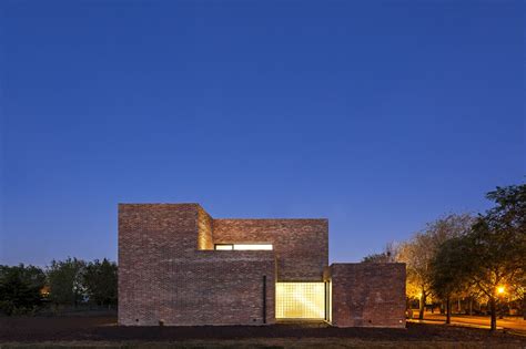 Casa Con Ladrillos Martín Aloras Plataforma Arquitectura
