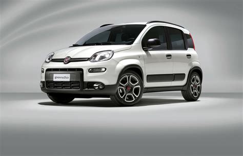 Maybe you would like to learn more about one of these? Fiat Panda 2021: теперь только гибрид и новая «спортивная ...