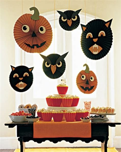 17 Cool Halloween Decorations For The Kids Party Digsdigs