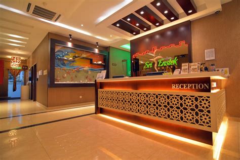 Hotel offers strategic location and easy access to the lively city has to offer. Sri Enstek Hotel, a cozy stay with Malaysian cultural arts ...
