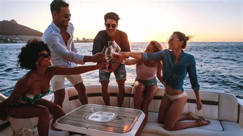 10 Tips For Throwing An Epic Yacht Party 83174