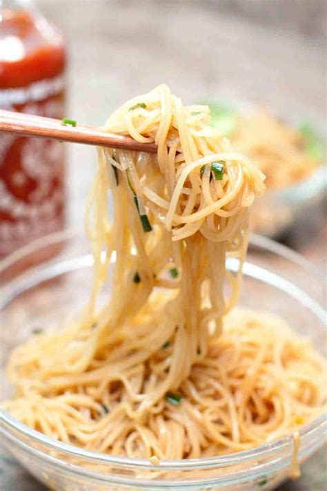 15 Minute Garlic Fried Noodles Served From Scratch