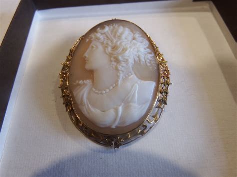 Cameo Broochpin 10k Yellow Gold Hand Carved Shell Cameo Filigree
