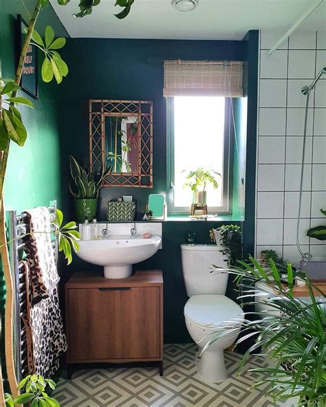 Green Bathroom Designs For A Retro Look Or Modern Luxury