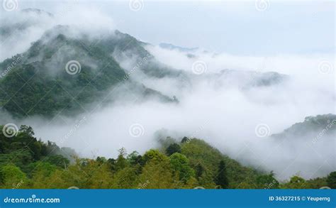 Mountain And Fog Stock Image Image Of Hilltop Outdoor 36327215