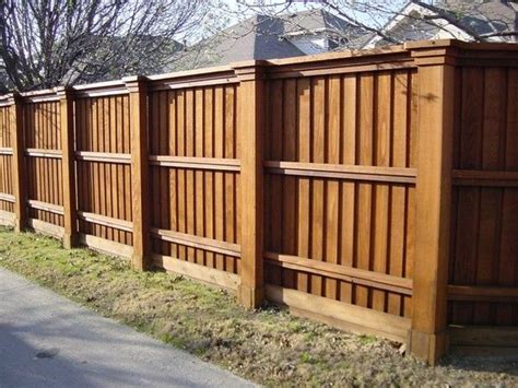 7 Types Of Dog Fences Wood Fence Design Fence Design Good Neighbor
