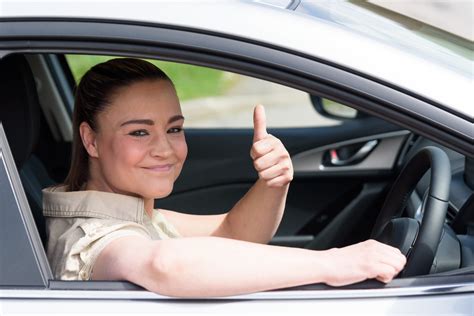 Top Tips For Passing Your Driving Test And Dealing With Nerves • How 2 Drive