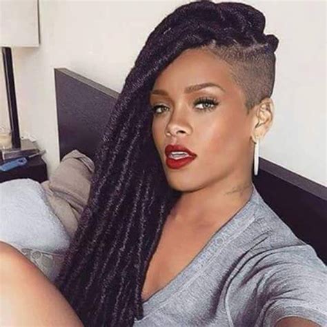 It looks really cute and stylish, especially the tiny springs which jump here and there when the wind blows. Rihanna | Shaved side hairstyles, Braids with shaved sides ...