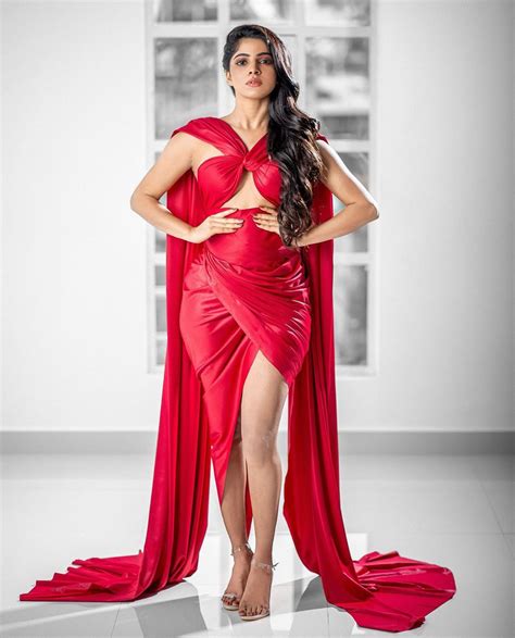 40 Model Divya Bharathi Images Hd Model Turned Actress Divyabharathi Photos Live Cinema News