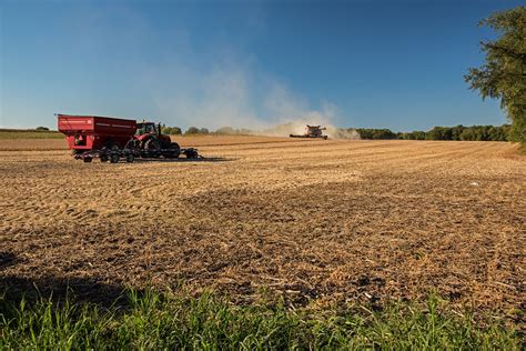 Harvest Time Harvesting Beans In Rural Laporte County Ind Flickr